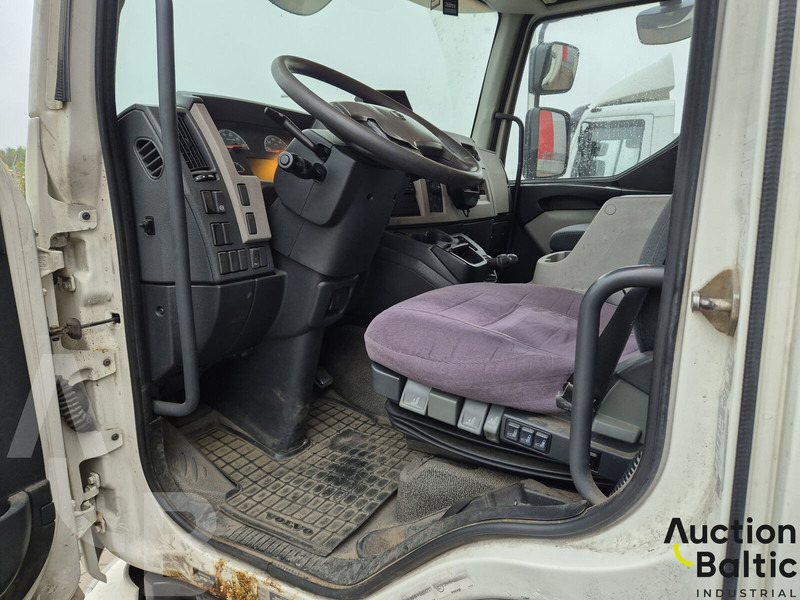 Volvo FL240 - Грузовик с закрытым кузовом: фото 5 Volvo FL240 - Грузовик с закрытым кузовом: фото 5