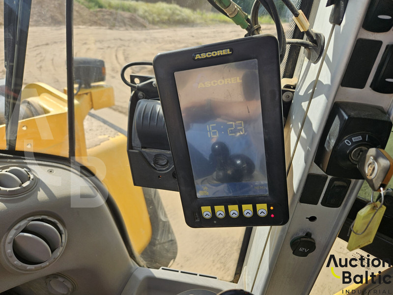 Колёсный погрузчик Volvo L 180 G: фото 10