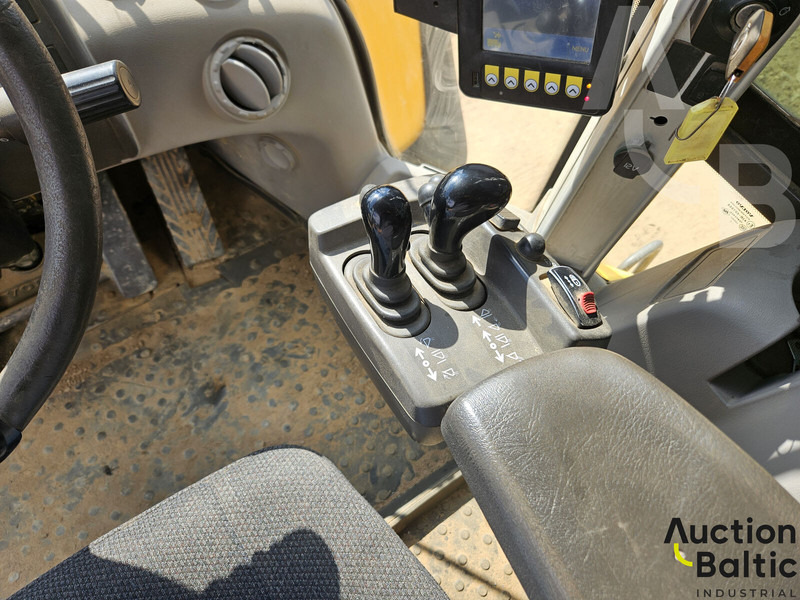 Колёсный погрузчик Volvo L 180 G: фото 9