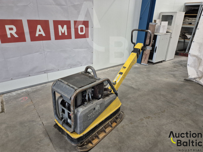 WACKER NEUSON DPU4545HE - Виброплита: фото 1 WACKER NEUSON DPU4545HE - Виброплита: фото 1