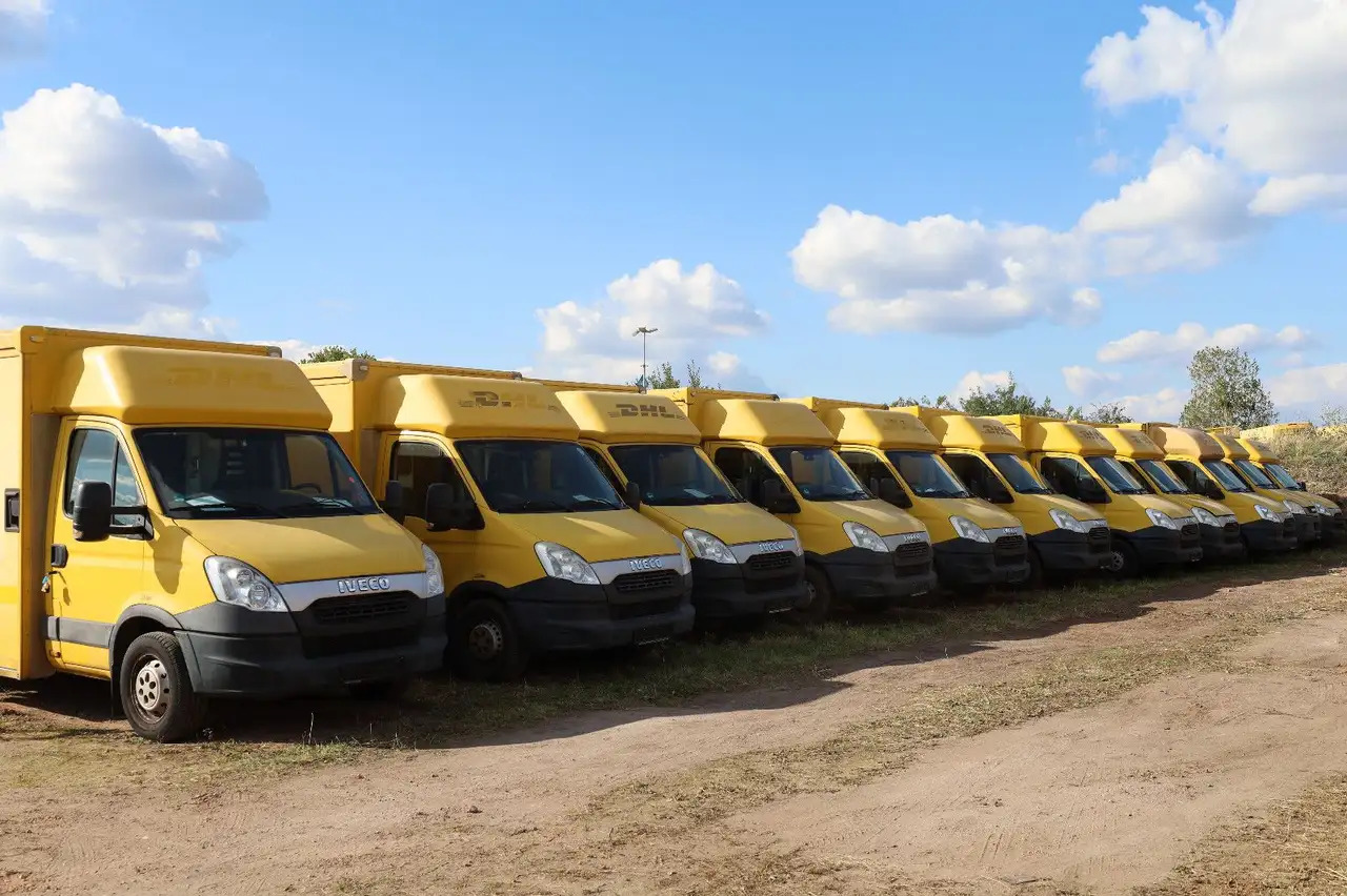 Iveco IS35SI2AA Daily/ Regalsystem/Luftfeder/1. Hand/ - Фургон с закрытым кузовом: фото 1 Iveco IS35SI2AA Daily/ Regalsystem/Luftfeder/1. Hand/ - Фургон с закрытым кузовом: фото 1