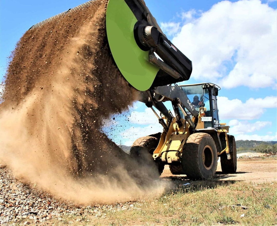 AME Flip Screen Bucket - Сортировочный ковш для Погрузчиков: фото 1 AME Flip Screen Bucket - Сортировочный ковш для Погрузчиков: фото 1