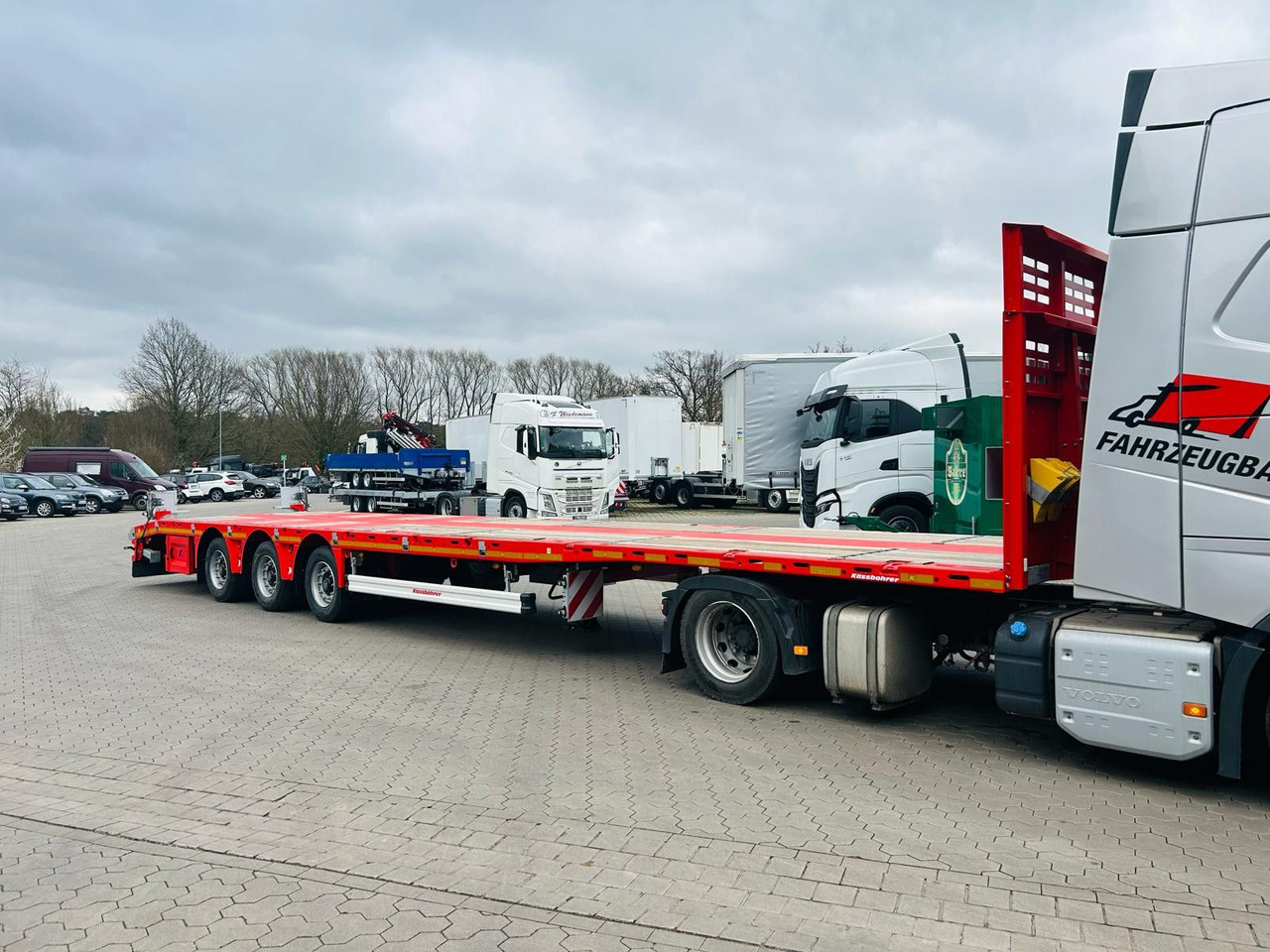 Kässbohrer SPS Mega Schwerlast Plattform Lenkachse - Полуприцеп бортовой/ Платформа: фото 3 Kässbohrer SPS Mega Schwerlast Plattform Lenkachse - Полуприцеп бортовой/ Платформа: фото 3