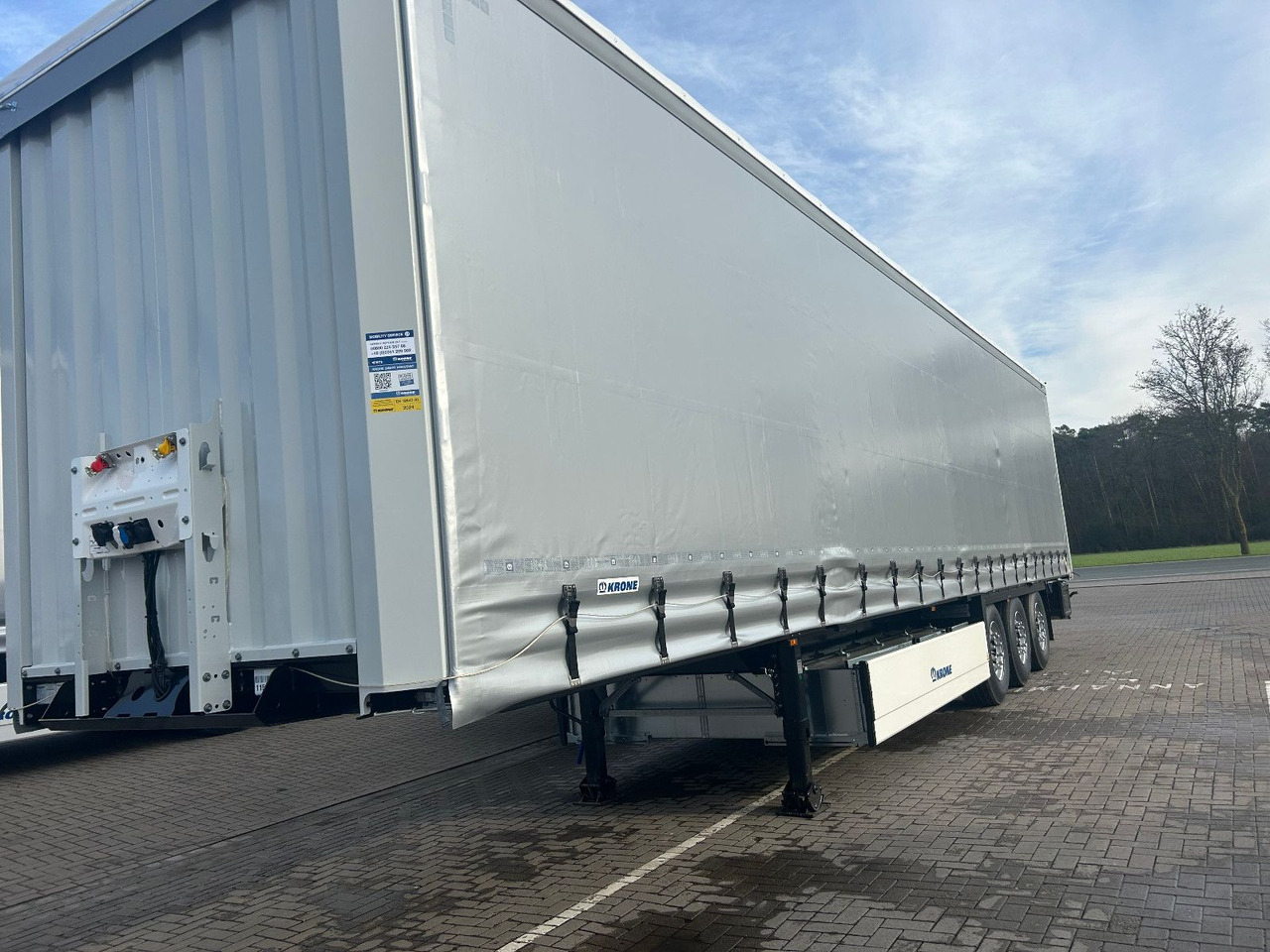 Krone SDP 27 - 5 Stück sofort verfügbar! - Тентованный полуприцеп: фото 3 Krone SDP 27 - 5 Stück sofort verfügbar! - Тентованный полуприцеп: фото 3