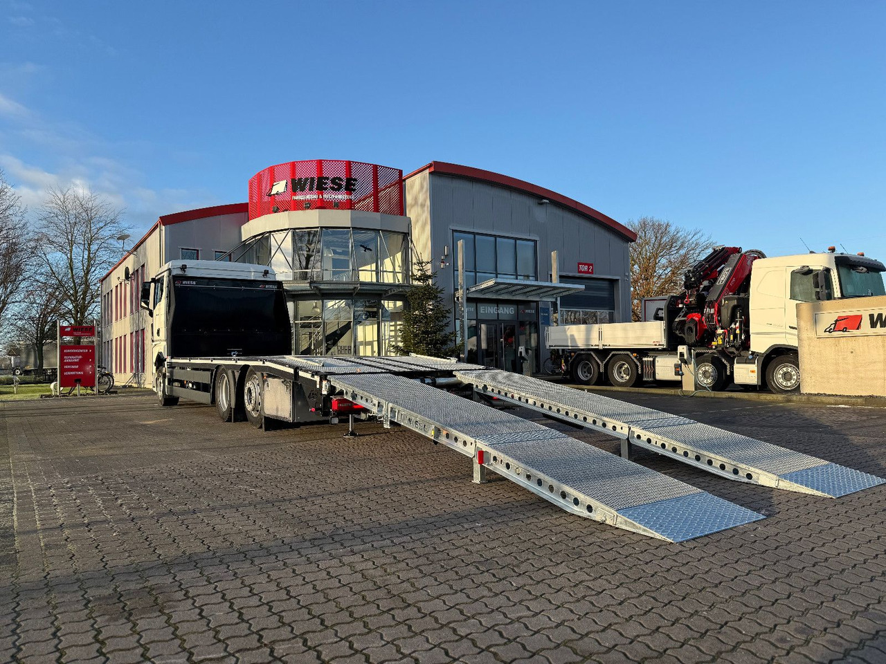 MAN Baumaschinen- Arbeitsbühnentransporter Rampen - Грузовик бортовой/ Платформа: фото 3 MAN Baumaschinen- Arbeitsbühnentransporter Rampen - Грузовик бортовой/ Платформа: фото 3