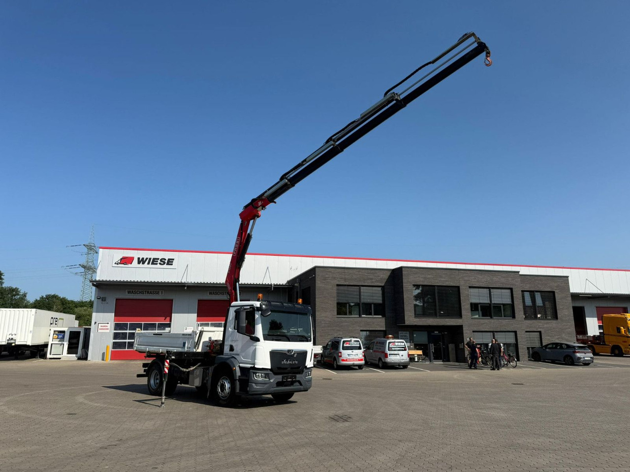 MAN TGM 18.320 4x2 BB mit Kran Fassi F135 Kipper - Самосвал, Автоманипулятор: фото 2 MAN TGM 18.320 4x2 BB mit Kran Fassi F135 Kipper - Самосвал, Автоманипулятор: фото 2