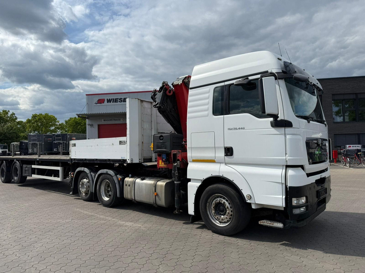 MAN TGX 26.440 6x2 mit HMF 3000-5 Kran - Автоманипулятор: фото 1 MAN TGX 26.440 6x2 mit HMF 3000-5 Kran - Автоманипулятор: фото 1