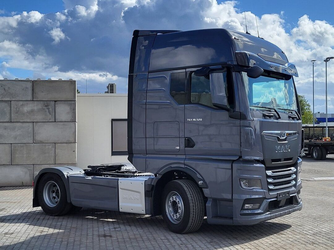 MAN TGX 18.520 GX 4x2 BL SA Euro 6 Sofort Verfügbar - Тягач: фото 2 MAN TGX 18.520 GX 4x2 BL SA Euro 6 Sofort Verfügbar - Тягач: фото 2