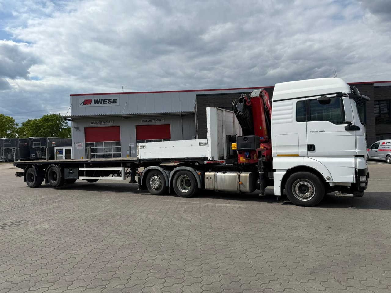 MAN TGX 26.440 6x2 mit HMF 3000-5 Kran - Тягач: фото 4 MAN TGX 26.440 6x2 mit HMF 3000-5 Kran - Тягач: фото 4