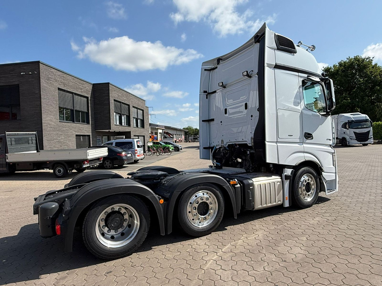 Mercedes-Benz Actros 2753 GigaSpace L 6x2 Lowliner TrendLine - Тягач: фото 5 Mercedes-Benz Actros 2753 GigaSpace L 6x2 Lowliner TrendLine - Тягач: фото 5