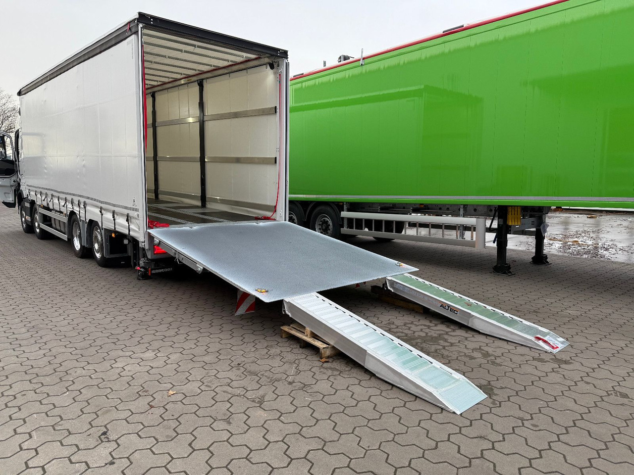 Volvo FH 500 Gabelstaplertransporter LBW 9t Dhollandia - Эвакуатор: фото 5 Volvo FH 500 Gabelstaplertransporter LBW 9t Dhollandia - Эвакуатор: фото 5