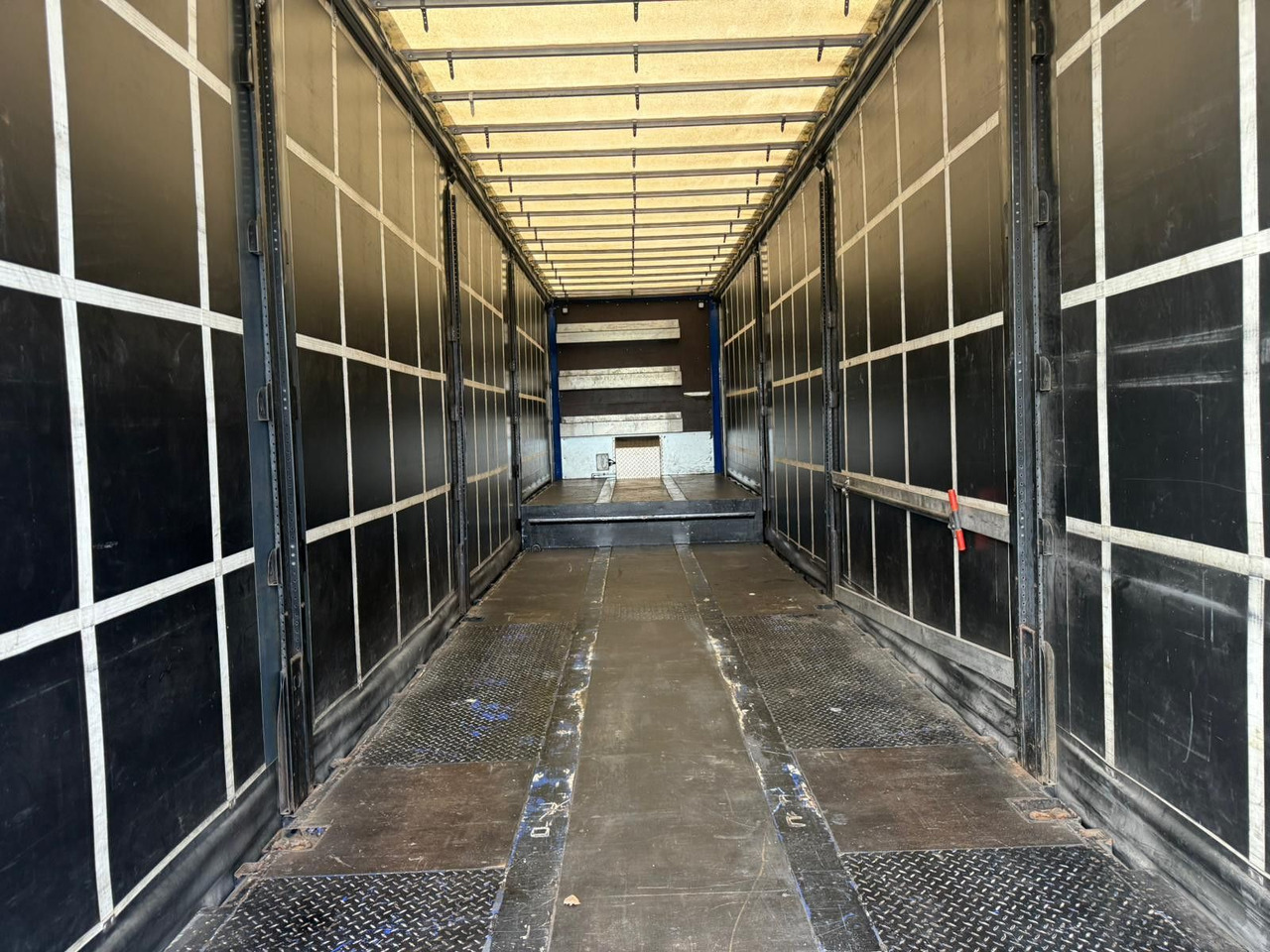 Низкорамный полуприцеп Wiese 3-Achs Stufen Sattel mit Auffahrrampe 25T: фото 12