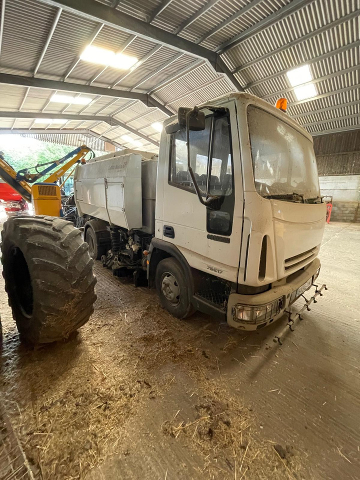 IVECO 17 E 17 - Подметально-уборочная машина: фото 1 IVECO 17 E 17 - Подметально-уборочная машина: фото 1