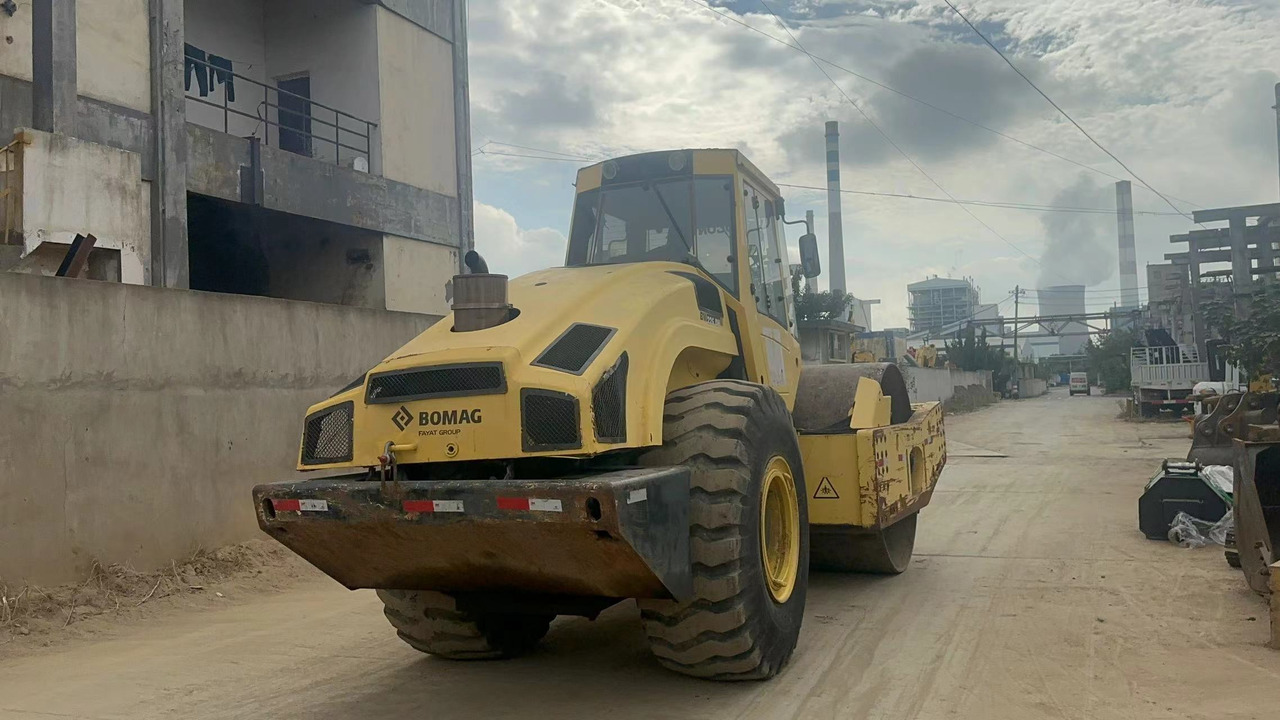BOMAG BW226DH - Каток: фото 5 BOMAG BW226DH - Каток: фото 5
