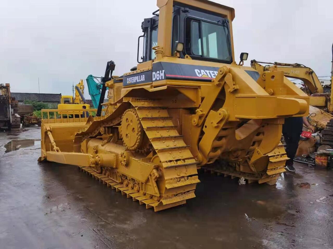 CATERPILLAR D6H - Бульдозер: фото 3 CATERPILLAR D6H - Бульдозер: фото 3