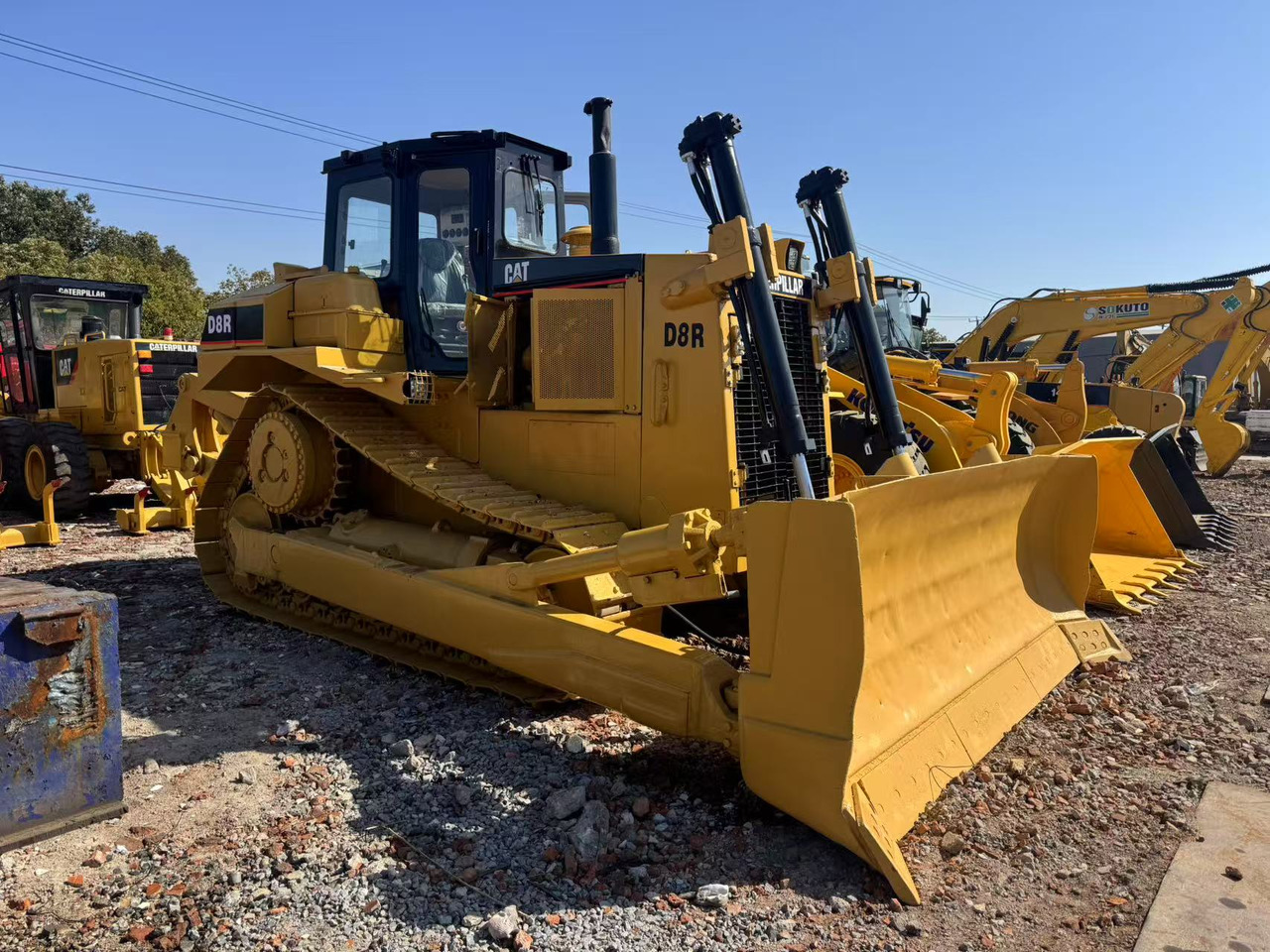 CATERPILLAR D8R - Бульдозер: фото 1 CATERPILLAR D8R - Бульдозер: фото 1