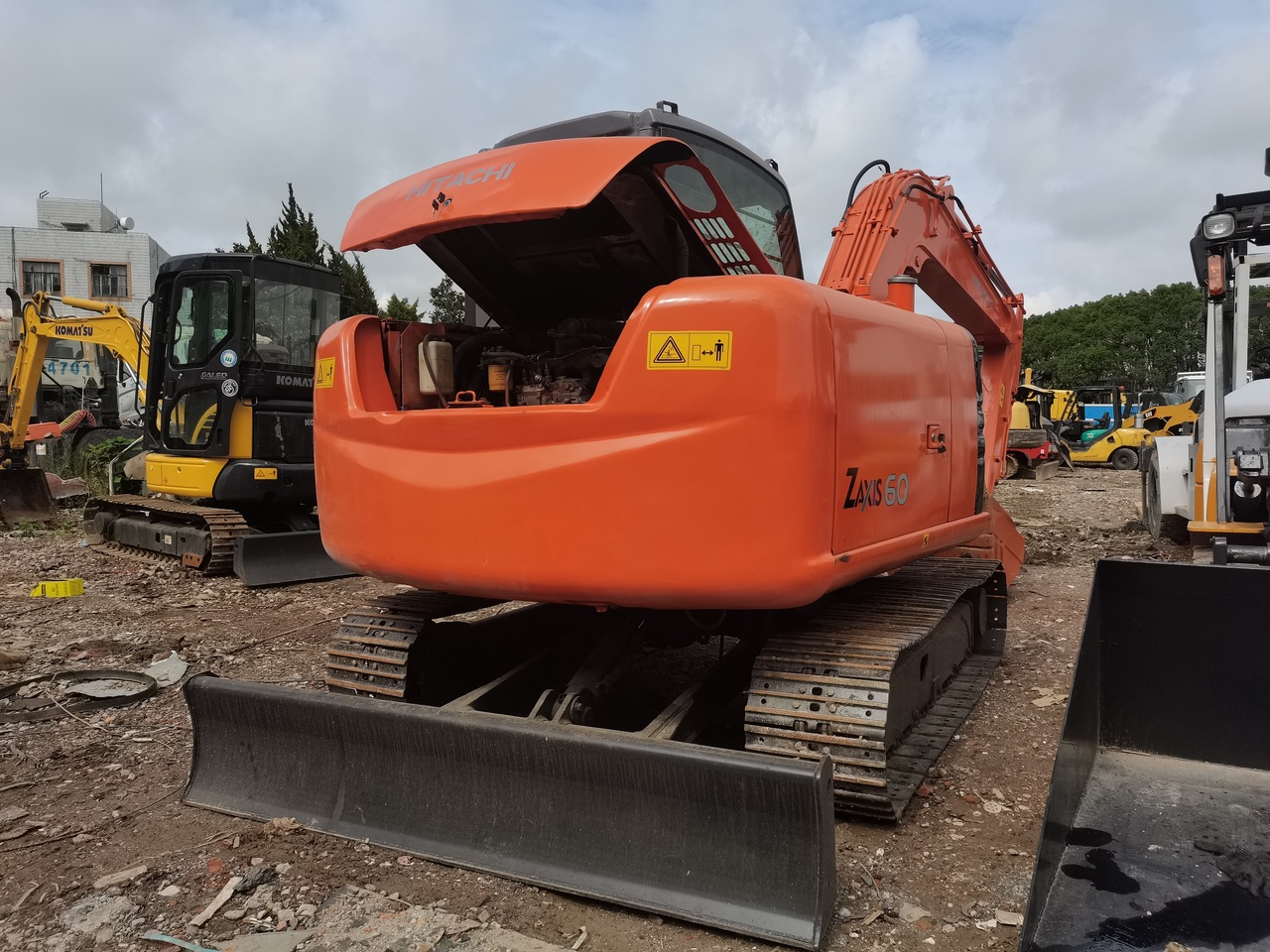 HITACHI ZX60-6 - Гусеничный экскаватор: фото 3 HITACHI ZX60-6 - Гусеничный экскаватор: фото 3