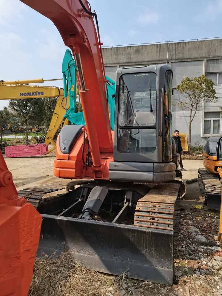 HITACHI ZX75 - Гусеничный экскаватор: фото 3 HITACHI ZX75 - Гусеничный экскаватор: фото 3