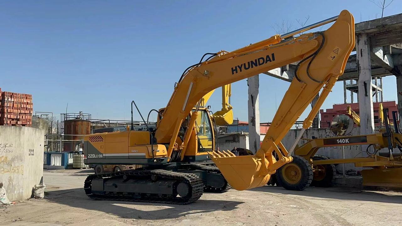 HYUNDAI 220LC-9S - Гусеничный экскаватор: фото 3 HYUNDAI 220LC-9S - Гусеничный экскаватор: фото 3
