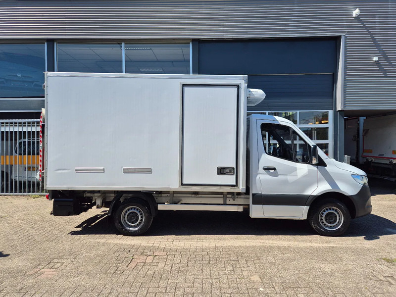 Mercedes-Benz Sprinter 315 CDI/ Kuhlkoffer/ TK V300 MAX/ LBW/ Stby230 - Фургон-рефрижератор: фото 2 Mercedes-Benz Sprinter 315 CDI/ Kuhlkoffer/ TK V300 MAX/ LBW/ Stby230 - Фургон-рефрижератор: фото 2