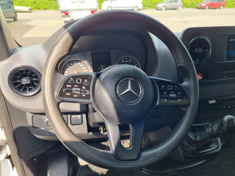 Малотоннажный бортовой грузовик Mercedes-Benz Sprinter 516 CDI Chassis Cabine 4.33 WB GVW 3500 kg Euro 6: фото 16