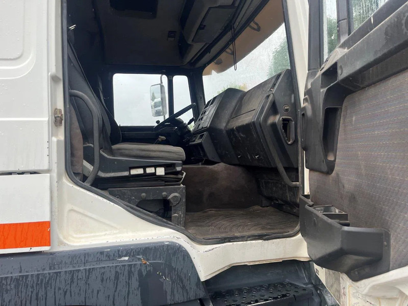 MAN 19.403 F2000 MANUAL ZF BIG AXLE KIPPER HYDRAULIC PTO - Тягач: фото 5 MAN 19.403 F2000 MANUAL ZF BIG AXLE KIPPER HYDRAULIC PTO - Тягач: фото 5