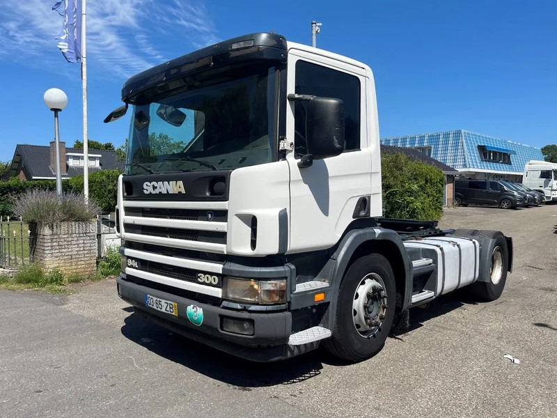 Scania P94-300 94 MANUAL GEARBOX AIRCO RETARDER 10-2004 - Тягач: фото 1 Scania P94-300 94 MANUAL GEARBOX AIRCO RETARDER 10-2004 - Тягач: фото 1