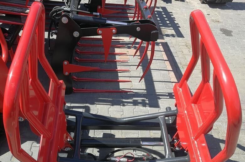 METAL-TECHNIK New Rundballenzange/ Bale clamp/ Chwytak do bel - Грейфер для Сельскохозяйственной техники: фото 1 METAL-TECHNIK New Rundballenzange/ Bale clamp/ Chwytak do bel - Грейфер для Сельскохозяйственной техники: фото 1
