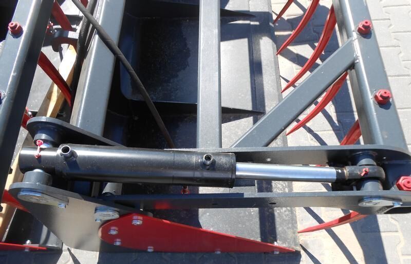 Metal-Technik Łycho-krokodyl 1,6 m* - Ковш, Техника для силоса для Сельскохозяйственной техники: фото 4 Metal-Technik Łycho-krokodyl 1,6 m* - Ковш, Техника для силоса для Сельскохозяйственной техники: фото 4