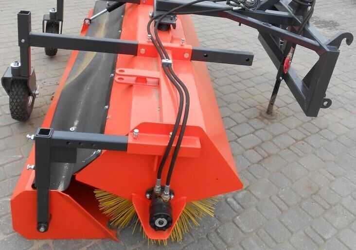 Metal-technik Sweeper/ Zamiatarka 2,4*M - Щетка для Коммунальной и специальной техники: фото 2 Metal-technik Sweeper/ Zamiatarka 2,4*M - Щетка для Коммунальной и специальной техники: фото 2