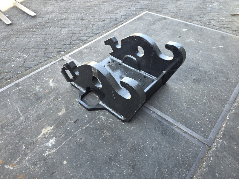 Kopplaat demarec cw55s demarec adaptor plate verachtert cw55s - Сцепное устройство для Строительной техники: фото 3 Kopplaat demarec cw55s demarec adaptor plate verachtert cw55s - Сцепное устройство для Строительной техники: фото 3
