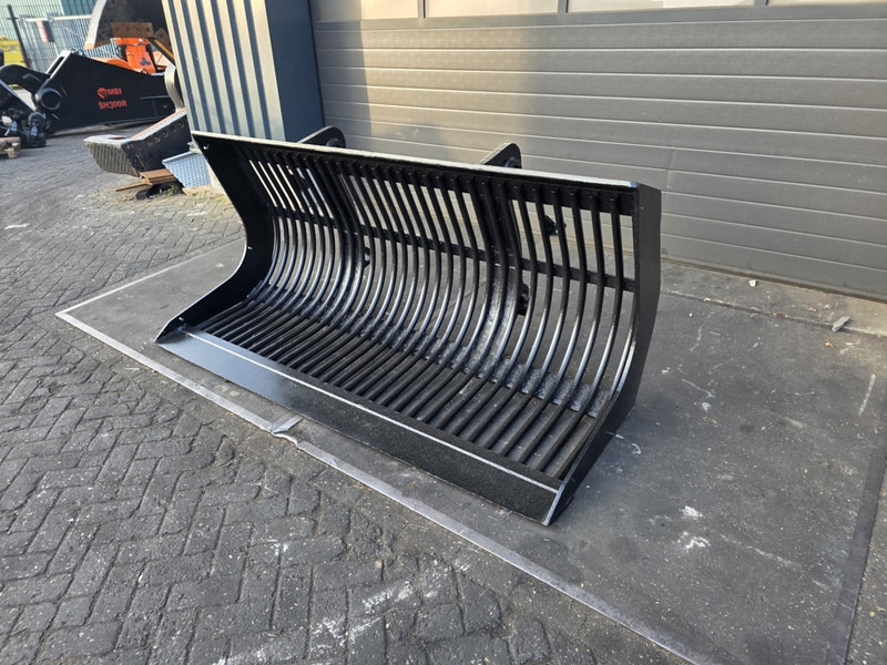 Puinbak volvo l40 shovelbak puinbak mat nielen puinbak riekbak volvo l40 - Ковш для Сельскохозяйственной техники: фото 2 Puinbak volvo l40 shovelbak puinbak mat nielen puinbak riekbak volvo l40 - Ковш для Сельскохозяйственной техники: фото 2