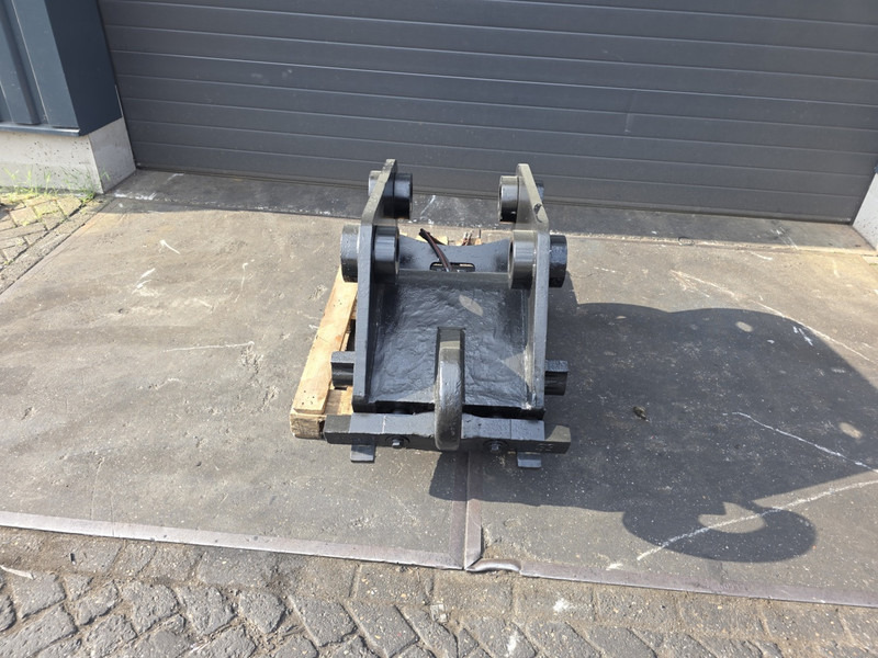 Snelwissel cw55s dx490 dx520 coupler doosan dx490 dx520 - Сцепное устройство для Строительной техники: фото 1 Snelwissel cw55s dx490 dx520 coupler doosan dx490 dx520 - Сцепное устройство для Строительной техники: фото 1
