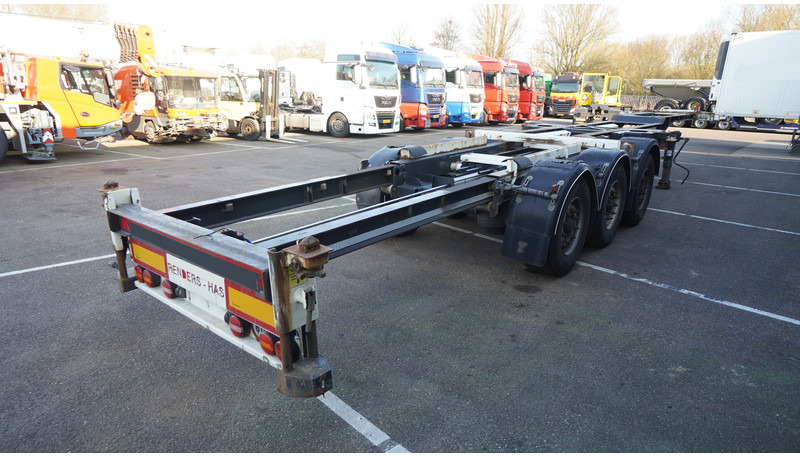 Renders 3 AXLE EXTENDABLE CONTAINER TRANSPORT TRAILER - Полуприцеп-контейнеровоз/ Сменный кузов: фото 5 Renders 3 AXLE EXTENDABLE CONTAINER TRANSPORT TRAILER - Полуприцеп-контейнеровоз/ Сменный кузов: фото 5