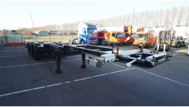 Renders 3 AXLE EXTENDABLE CONTAINER TRANSPORT TRAILER - Полуприцеп-контейнеровоз/ Сменный кузов: фото 3 Renders 3 AXLE EXTENDABLE CONTAINER TRANSPORT TRAILER - Полуприцеп-контейнеровоз/ Сменный кузов: фото 3