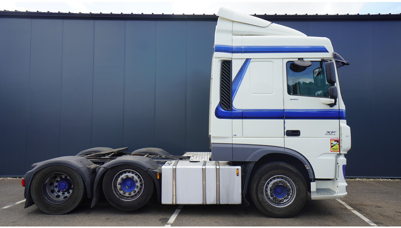 DAF XF 440 6X2 SPACECAB 718.000KM - Тягач: фото 2 DAF XF 440 6X2 SPACECAB 718.000KM - Тягач: фото 2