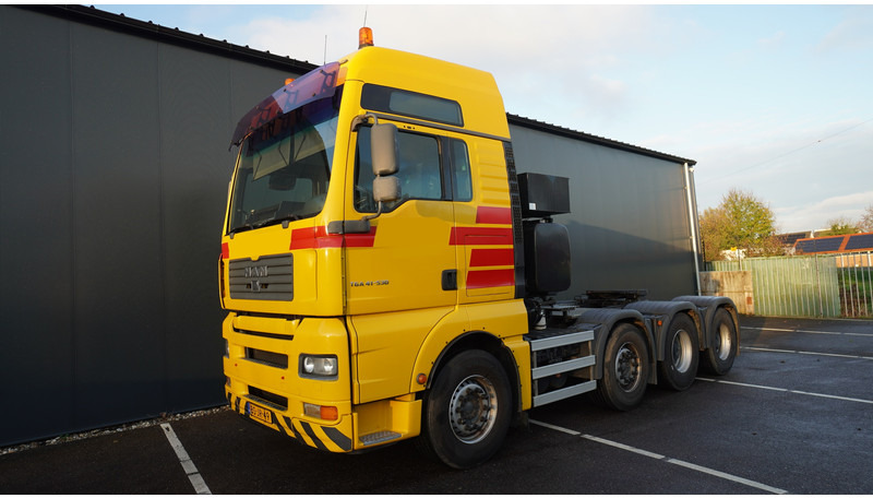 MAN TGA 41.530 8X4 160 TON'S RETARDER 283.000KM - Тягач: фото 3 MAN TGA 41.530 8X4 160 TON'S RETARDER 283.000KM - Тягач: фото 3