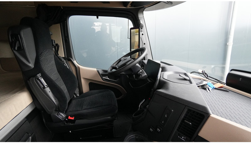 Mercedes-Benz ACTROS 1945 GIGASPACE 747.600KM - Тягач: фото 5 Mercedes-Benz ACTROS 1945 GIGASPACE 747.600KM - Тягач: фото 5