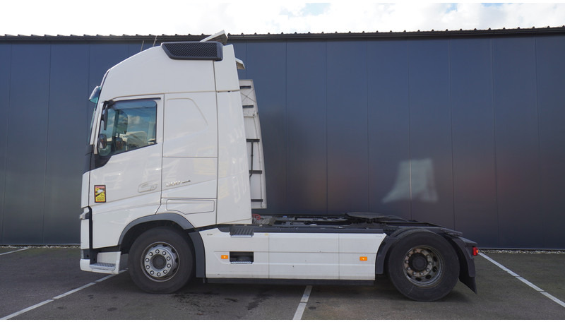 Volvo FH 500 GLOBETROTTER 847.000KM - Тягач: фото 1 Volvo FH 500 GLOBETROTTER 847.000KM - Тягач: фото 1
