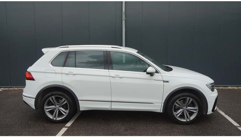 Volkswagen Tiguan 2.0 TDI R LINE 4MOTION - Микроавтобус, Пассажирский фургон: фото 2 Volkswagen Tiguan 2.0 TDI R LINE 4MOTION - Микроавтобус, Пассажирский фургон: фото 2