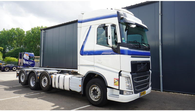 Volvo FH 460 8X2 20 FT CONTAINER TRANSPORT TRUCK - Грузовик-контейнеровоз/ Сменный кузов: фото 4 Volvo FH 460 8X2 20 FT CONTAINER TRANSPORT TRUCK - Грузовик-контейнеровоз/ Сменный кузов: фото 4