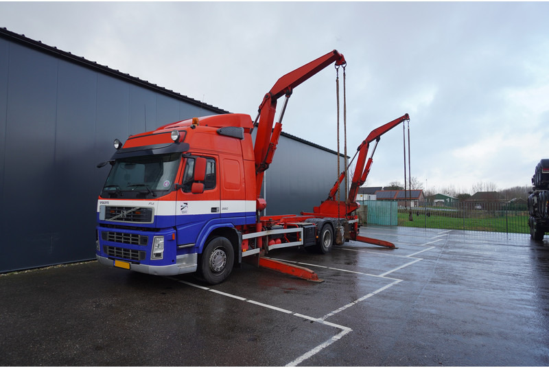 Volvo FM360 6X2 SIDE LOADER FOR 20FT CONTAINER - Портальный бункеровоз: фото 3 Volvo FM360 6X2 SIDE LOADER FOR 20FT CONTAINER - Портальный бункеровоз: фото 3
