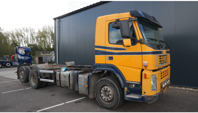 Volvo FM9 340 6X2 CHASSIS EURO 5 480000KM - Грузовик-шасси: фото 4 Volvo FM9 340 6X2 CHASSIS EURO 5 480000KM - Грузовик-шасси: фото 4