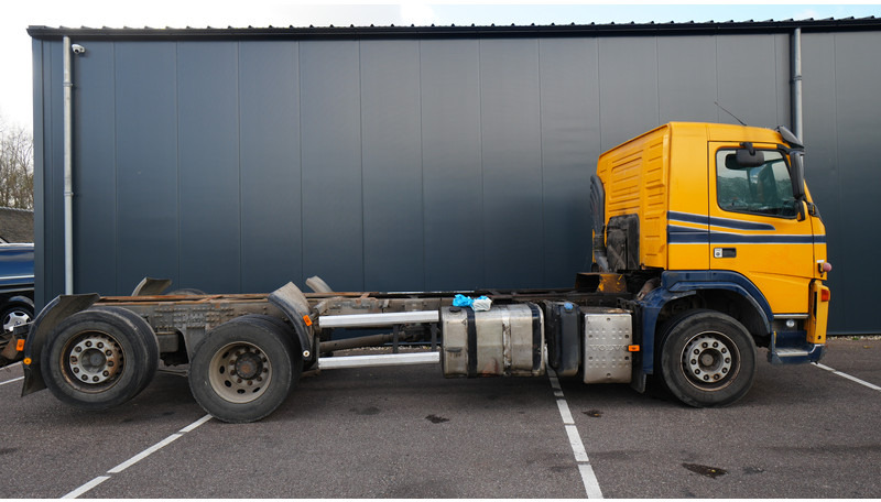 Volvo FM9 340 6X2 CHASSIS EURO 5 480000KM - Грузовик-шасси: фото 2 Volvo FM9 340 6X2 CHASSIS EURO 5 480000KM - Грузовик-шасси: фото 2