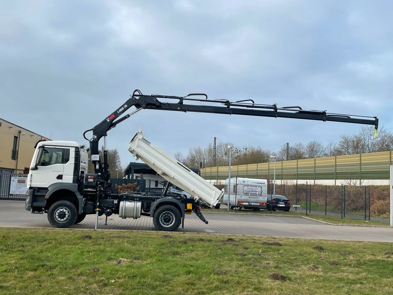 MAN TGS 18.400 TG3 4x4 Euro6e Hiab X-HiDuo 138DS-4 - Самосвал, Автоманипулятор: фото 3 MAN TGS 18.400 TG3 4x4 Euro6e Hiab X-HiDuo 138DS-4 - Самосвал, Автоманипулятор: фото 3
