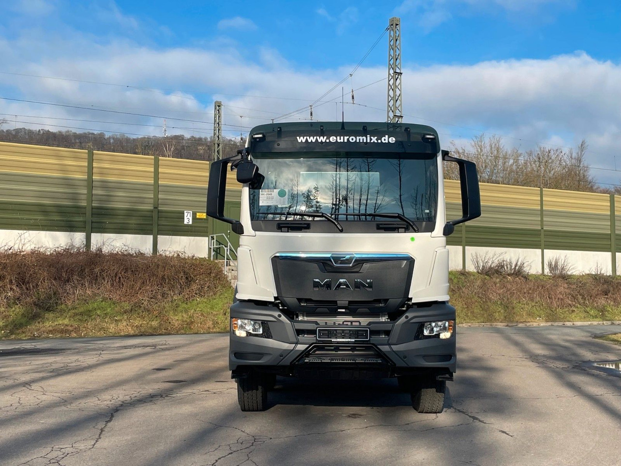 MAN TGS 41.400 8x4 / EuromixMTP EM 10m³ R / EURO 2 - Автобетоносмеситель: фото 2 MAN TGS 41.400 8x4 / EuromixMTP EM 10m³ R / EURO 2 - Автобетоносмеситель: фото 2