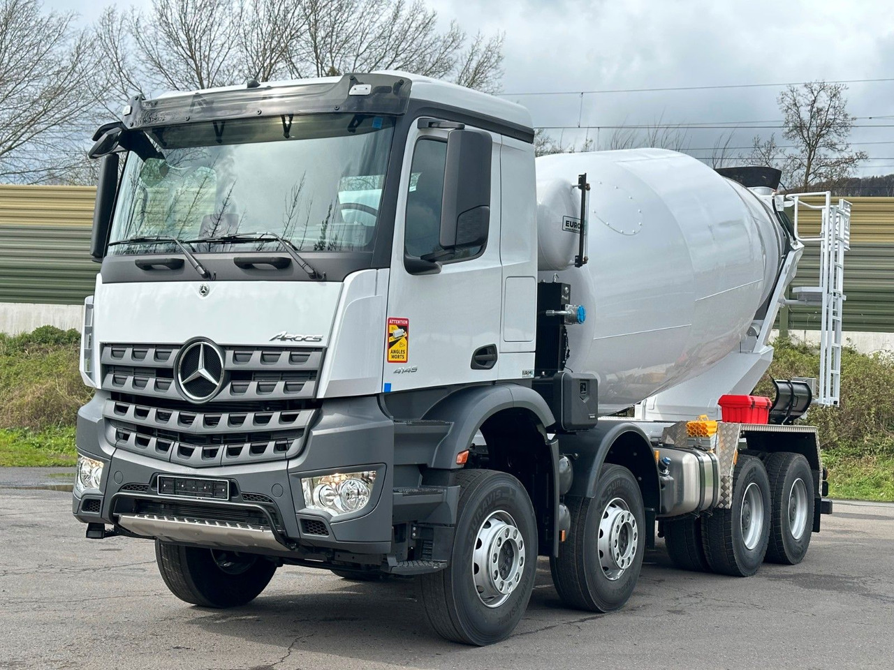 Mercedes-Benz 4145 8X4 EuromixMTP EM 10 Fahrmischer - Автобетоносмеситель: фото 3 Mercedes-Benz 4145 8X4 EuromixMTP EM 10 Fahrmischer - Автобетоносмеситель: фото 3