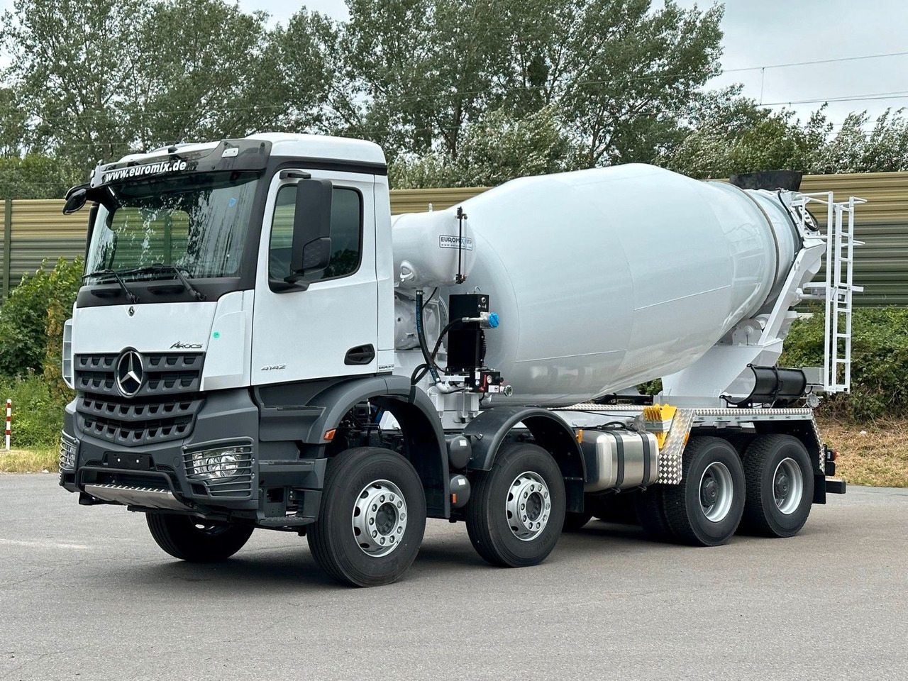 Mercedes-Benz AROCS 5 4142 B 8X4 Euro 3 EuromixMTP EM 10 - Автобетоносмеситель: фото 2 Mercedes-Benz AROCS 5 4142 B 8X4 Euro 3 EuromixMTP EM 10 - Автобетоносмеситель: фото 2