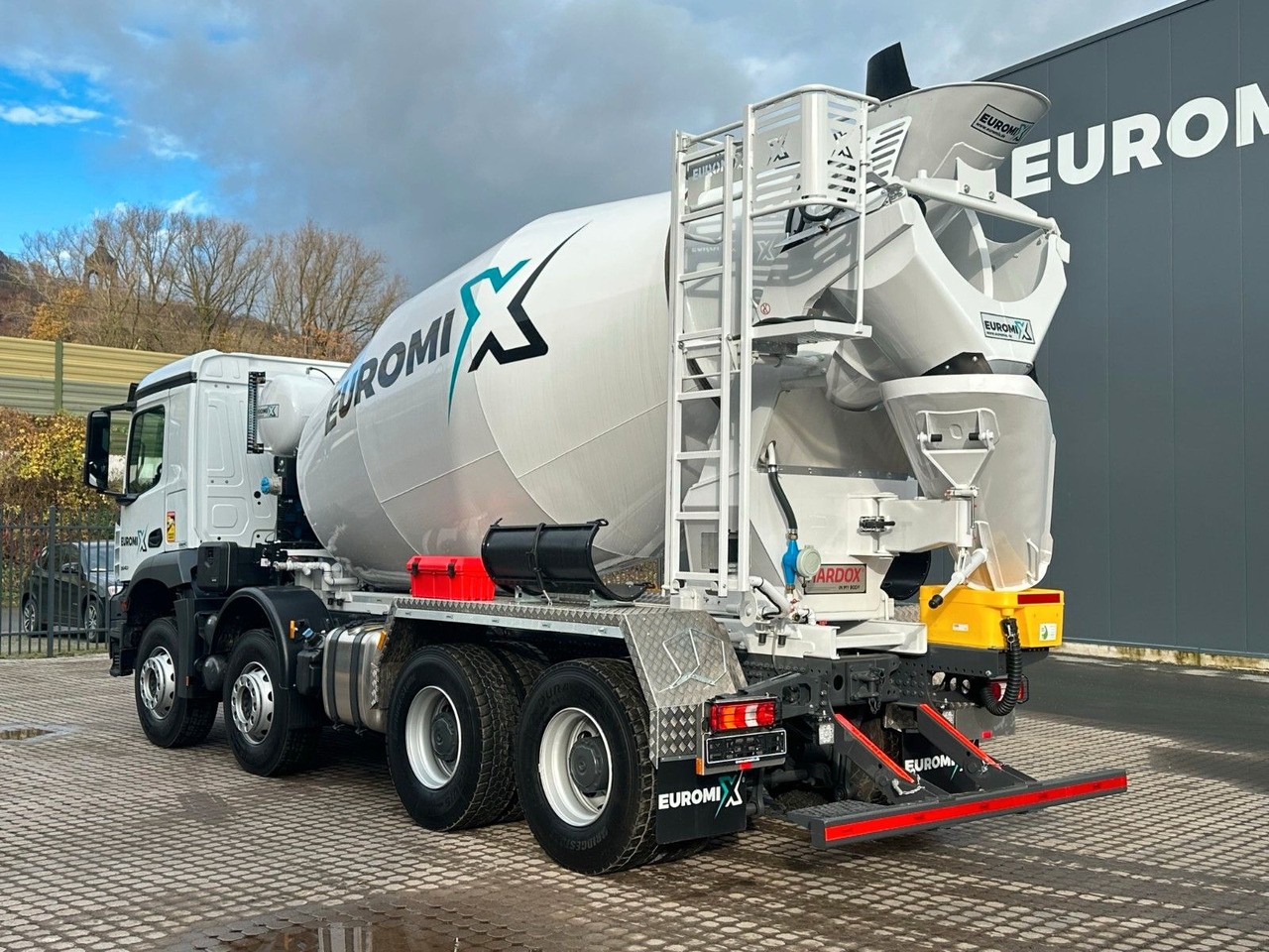 Mercedes-Benz Arocs 5 3540 8x4 EURO 6e EuromixMTP EM 9 L - Автобетоносмеситель: фото 4 Mercedes-Benz Arocs 5 3540 8x4 EURO 6e EuromixMTP EM 9 L - Автобетоносмеситель: фото 4