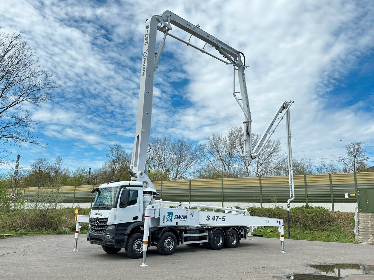 Mercedes-Benz Arocs 5 4542 8x4 SWAN TSP 47-5 160RZ ( 47m ) - Автобетононасос: фото 2 Mercedes-Benz Arocs 5 4542 8x4 SWAN TSP 47-5 160RZ ( 47m ) - Автобетононасос: фото 2
